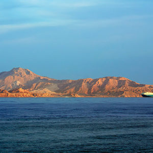 Ostrov-Tiran-mnii